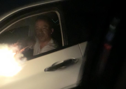 Homem atira em carro após briga de trânsito em Manaus; vídeo