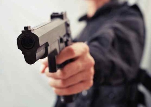 Homem é baleado no meio da noite em Manaus 