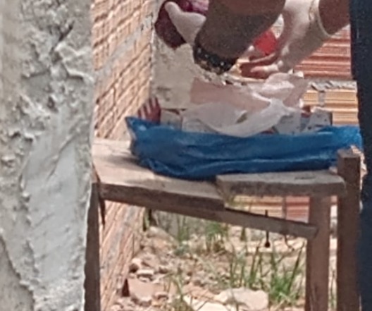 Feto é encontrado enterrado no quintal de casa em Manaus