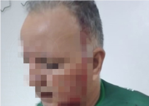 Vídeo: cobrador é esfaqueado dentro de ônibus em Manaus 