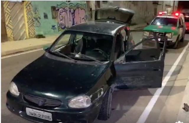 Carro roubado com faca na ignição é encontrado em Manaus