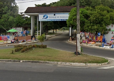 Criminosos arrombam carros durante sepultamentos em cemitério de Manaus