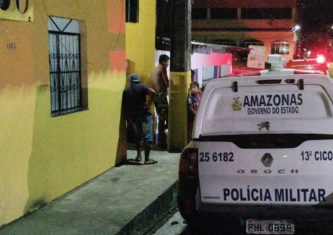Homem é morto por supostos 'amigos' dentro de kitnet em Manaus