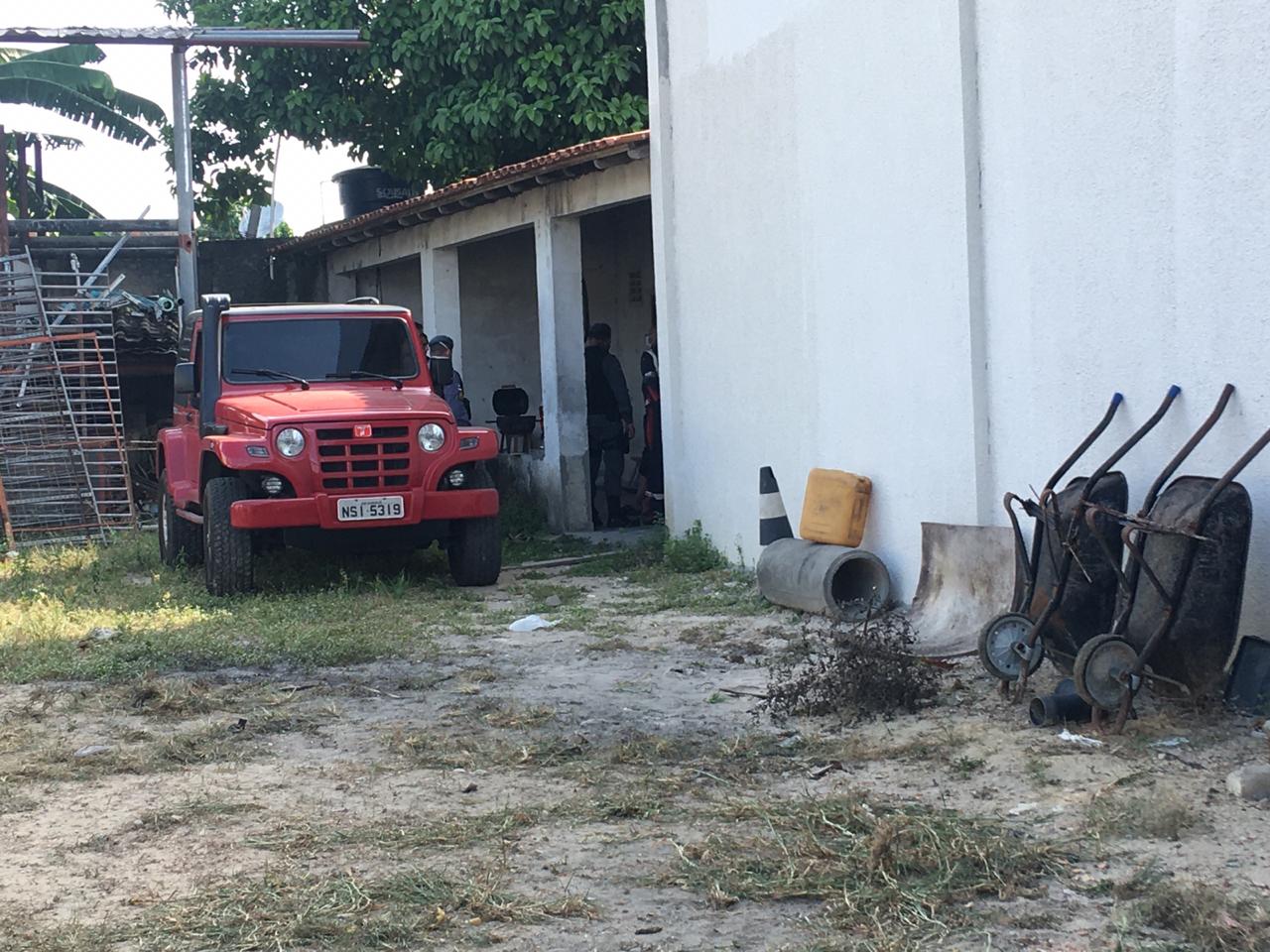 Homem é assassinado dentro de galpão enquanto trabalhava em Manaus 