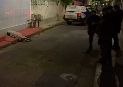 Homem é morto ao tentar fugir de atiradores em rua de Manaus