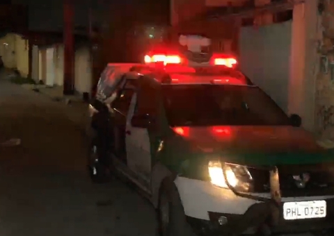 Mulher leva facada na cabeça durante briga com marido em Manaus