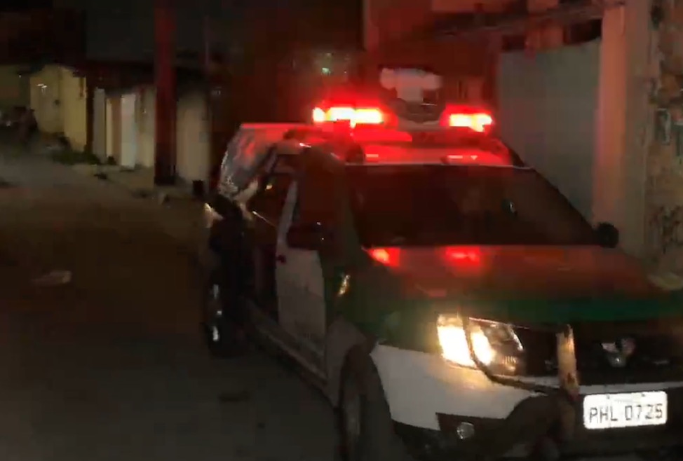 Mulher leva facada na cabeça durante briga com marido em Manaus