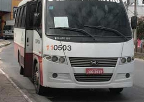 Homem suspeito de assaltar ônibus leva 'surra' em Manaus