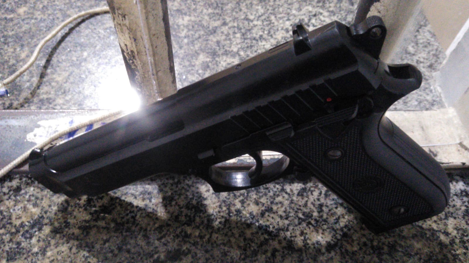 Novinhas são detidas ao tentar roubar salão de beleza em Manaus 