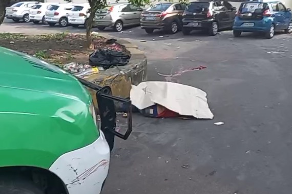 Homens são executados com tiros à queima-roupa em área vermelha de Manaus