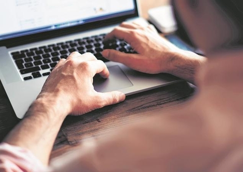 Secretaria se pronuncia sobre funcionário preso com pornografia infantil