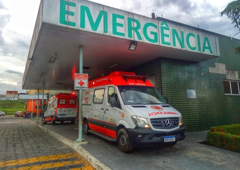 Arma dispara acidentalmente e atinge suspeito de arrastão em Manaus