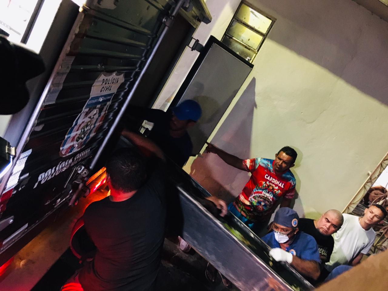 Homem sai para receber dívida de R$ 50 e é morto a tiros em Manaus