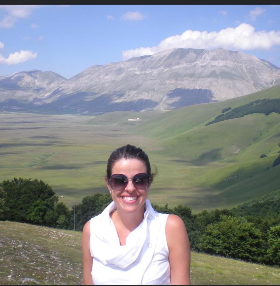 Juíza é assassinada pelo ex-marido na véspera de Natal em frente às filhas