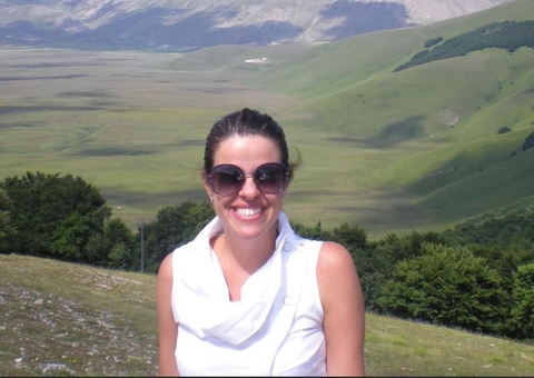 Juíza é assassinada pelo ex-marido na véspera de Natal em frente às filhas