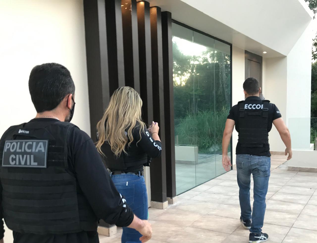 Polícia faz buscas em casas de empresários e servidores públicos em Manaus