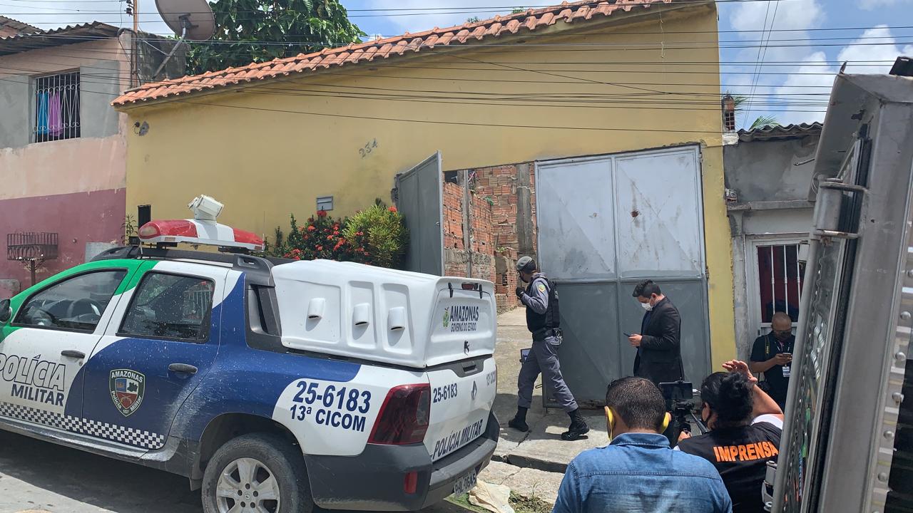 Jovem é executado com seis tiros na frente da esposa em Manaus
