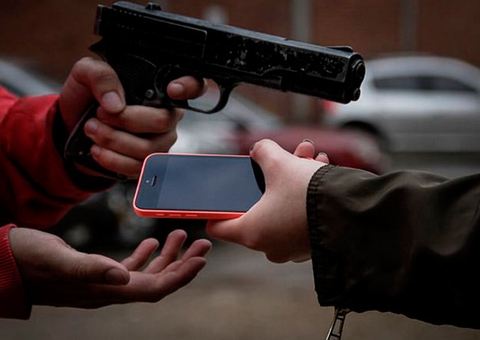 Trio tenta fugir da polícia, mas acaba preso após acidente em Manaus