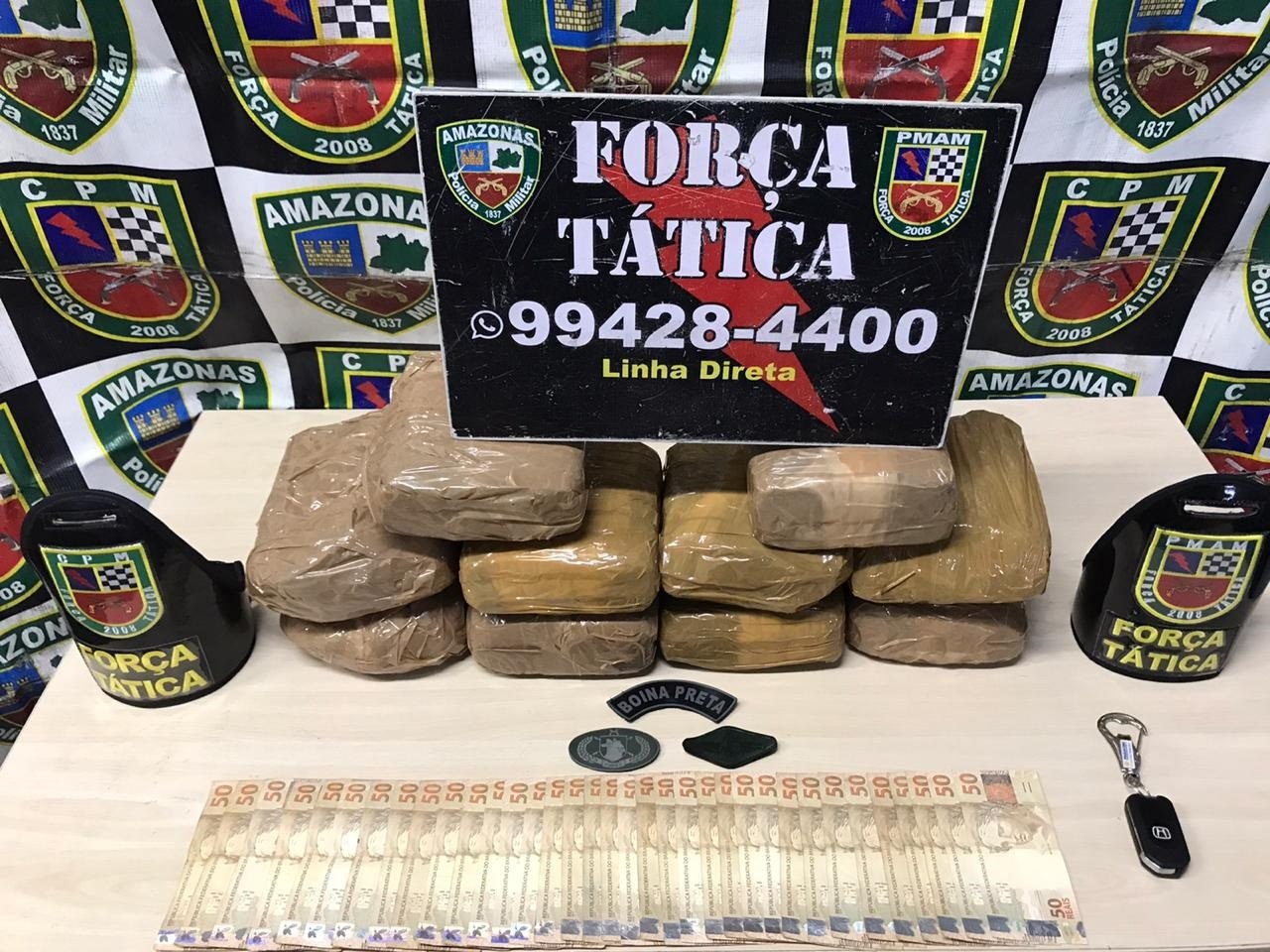 Homem é preso com 10kg de skunk dentro de carro em Manaus