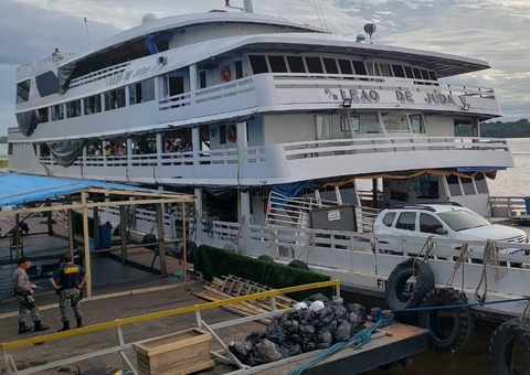Dupla é presa com drogas avaliadas em R$ 36 mil em barco no Amazonas