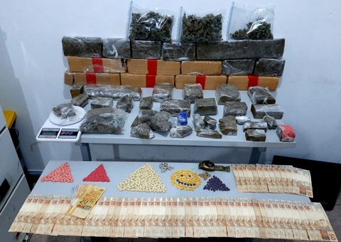 Polícia prende quatro pessoas com maconha, super maconha e ecstasy 