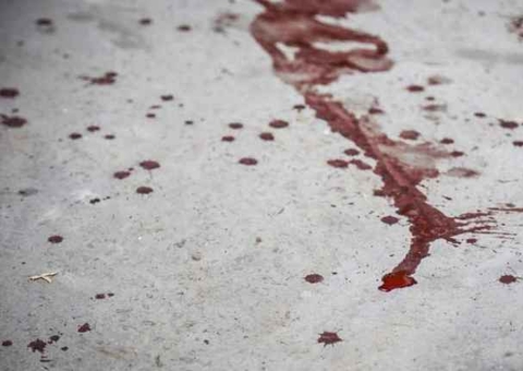 Homem é agredido e esfaqueado ao tentar separar briga de casal