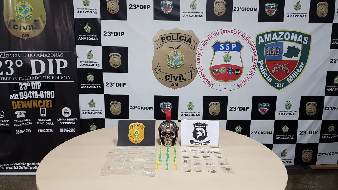 'Goiano' é preso e adolescente apreendido com drogas em Manaus 