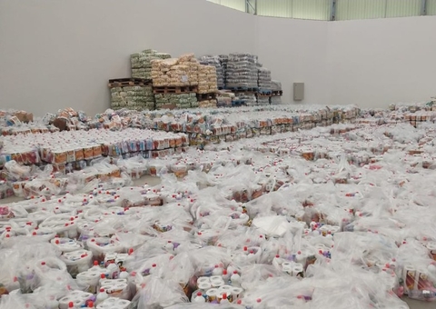 PF apreende 10 mil cestas básicas e investiga suposta compra de votos