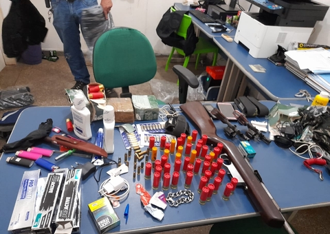 Líder e piratas de rio são presos com arsenal à caminho de assaltos no AM
