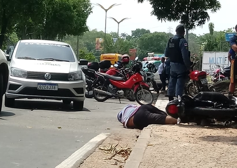 Arrastão em parada de ônibus termina em morte em Manaus