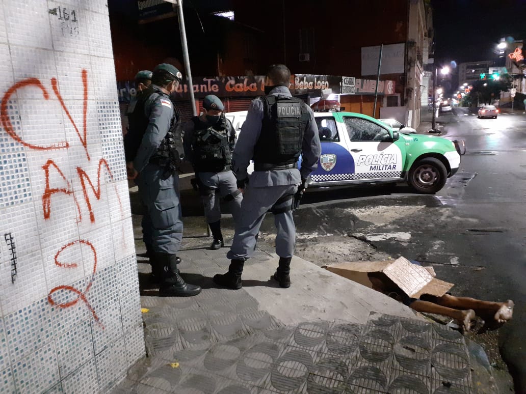  Homem é morto a tiros em esquina de avenidas em Manaus