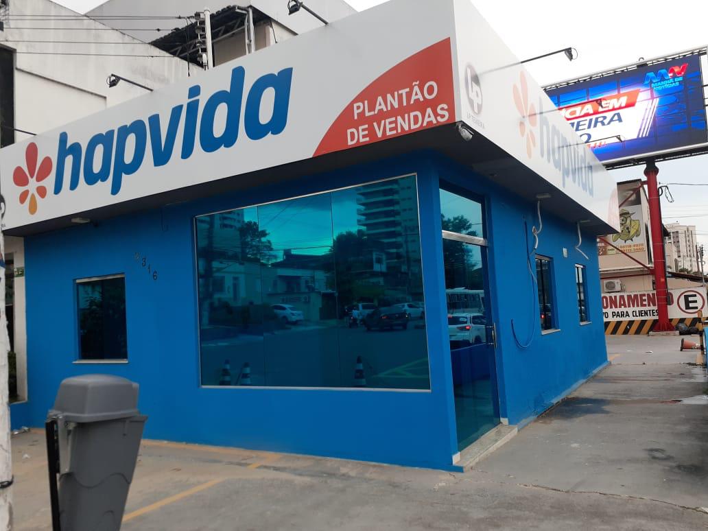 Vídeo: Dupla arromba e furta ponto de vendas da Hapvida em Manaus 