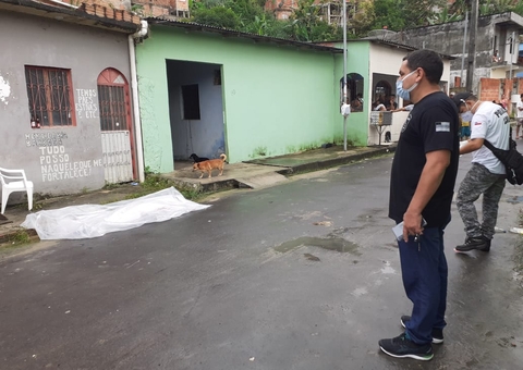 Homem sai de casa para atender conhecidos e é morto a tiros em Manaus