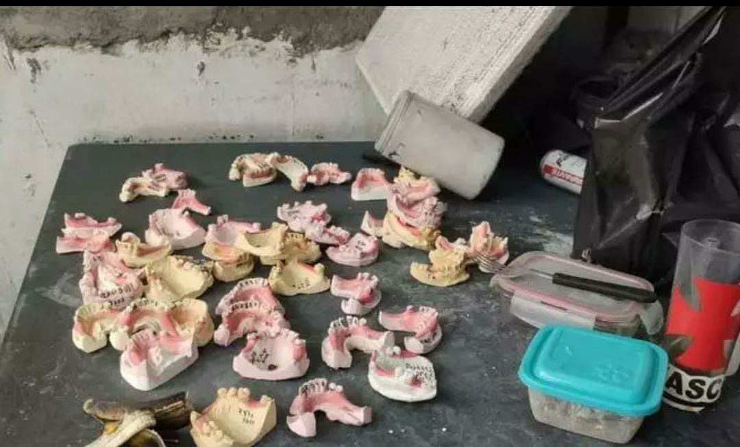 Oficina é fechada por reformar próteses dentárias roubadas de cemitérios