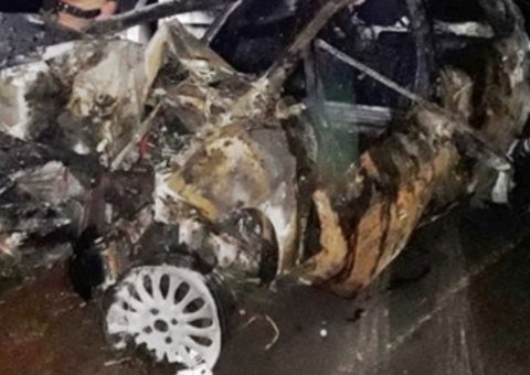 Suspeito de matar companheira foge, bate carro e morre carbonizado