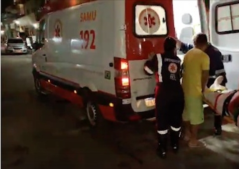 Perseguição policial termina com casal ferido em grave acidente em Manaus