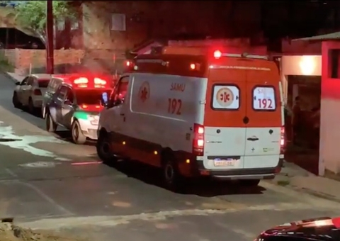 Briga de casal termina em homem esfaqueado pela esposa em Manaus