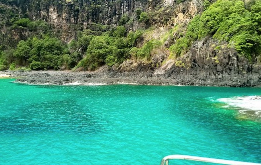 Surubão de Noronha: Médico faz sexo com pedreiros e vira caso de polícia