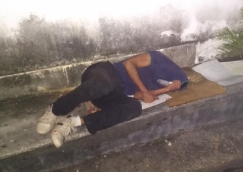 Suspeito de assalto é perseguido e espancado por populares em Manaus 