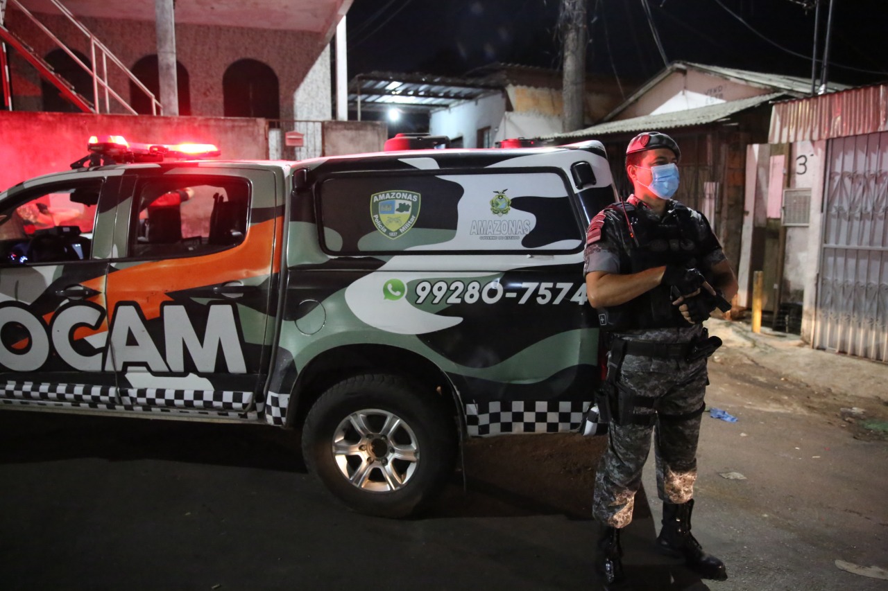 Festa clandestina é encerrada em chácara no Tarumã