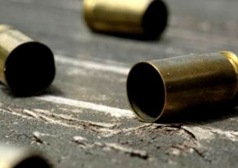 Tentativa de assalto termina com duas pessoas baleadas em Manaus