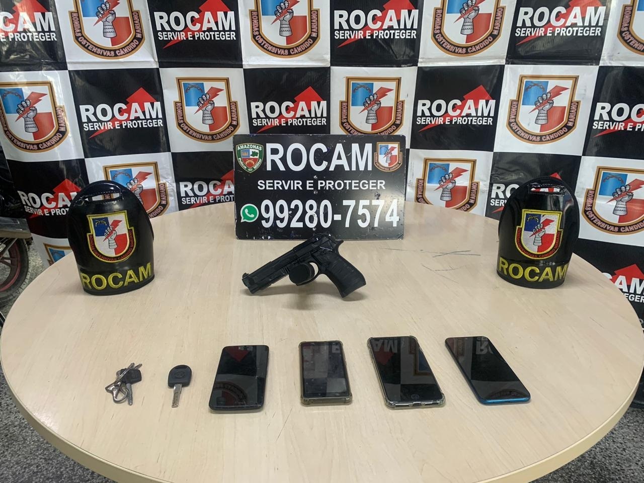 Dupla é presa e adolescente detido por fazer arrastão em Manaus 