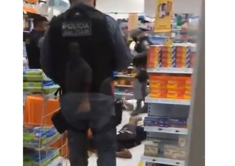 Vídeo: Dupla é presa durante assalto a drogaria em Manaus