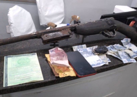 Trio é preso após tentar assaltar motorista de aplicativo em Manaus