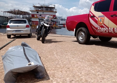 Corpo de homem é encontrado boiando em porto de Manaus 