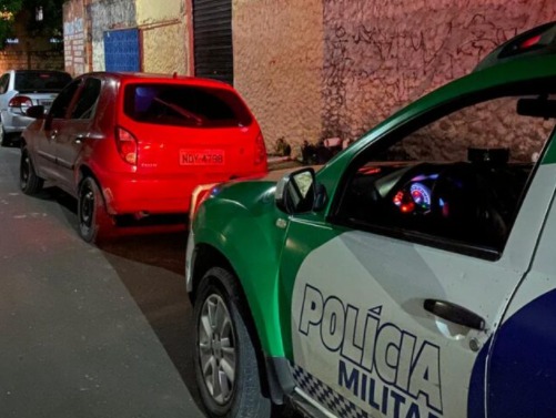 Motorista de aplicativo recupera carro depois de ser assaltado em Manaus