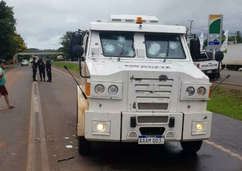 Criminosos atacam carro-forte e roubam R$ 1,2 milhão no Paraguai