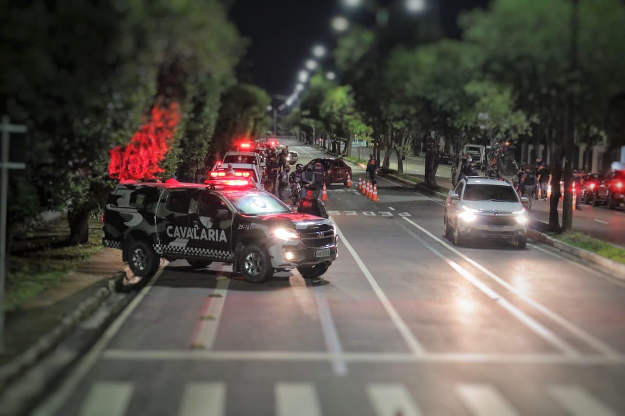 Sábado em Manaus tem 14 veículos apreendidos durante toque de recolher