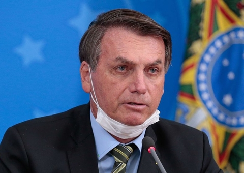 Bolsonaro recorre contra decisão de Celso de Mello e pede ao STF para depor por escrito