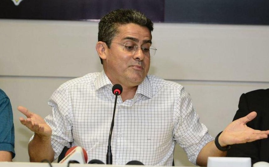 David Almeida foge de convocação da Aleam e não esclarece denúncias 